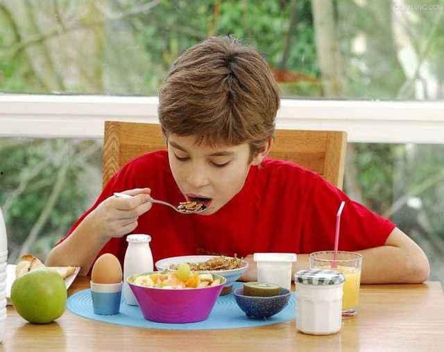 娱乐吃瓜酱喊着要吃饭,揭秘明星们的“饭局”生活  第3张 娱乐吃瓜酱喊着要吃饭,揭秘明星们的“饭局”生活  第3张