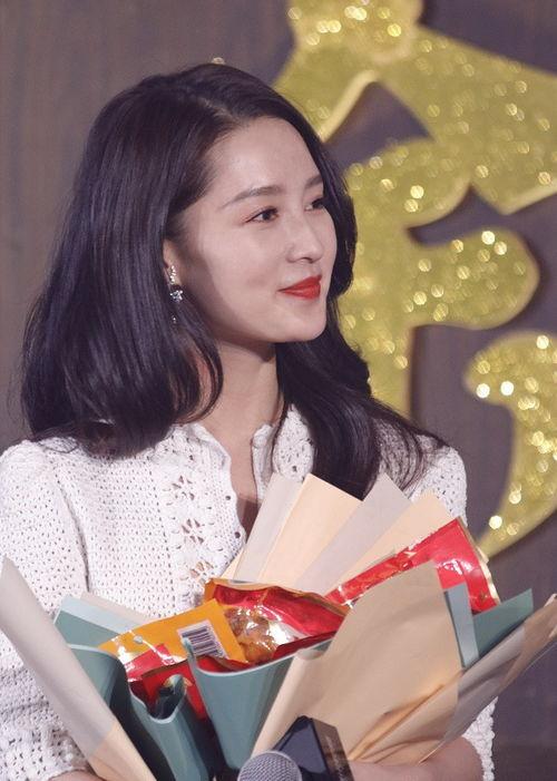 李沁宋轶最新爆料,揭秘幕后故事与情感纠葛  第2张 李沁宋轶最新爆料,揭秘幕后故事与情感纠葛  第2张